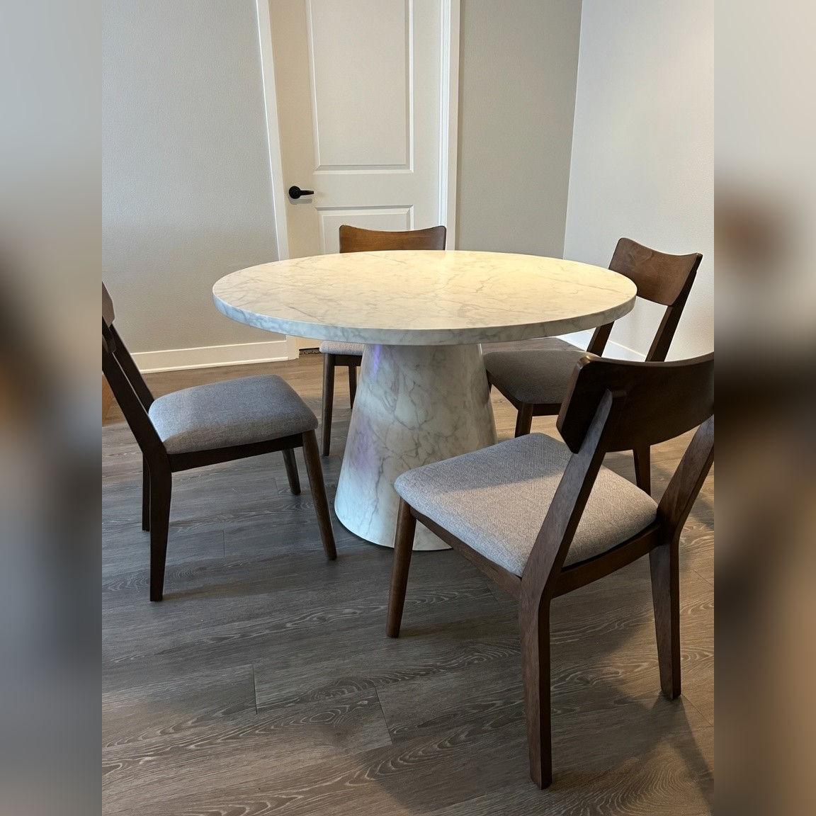 Faux Marble Dining Table Mid Century Modern Chairs - New - Pasadena, CA