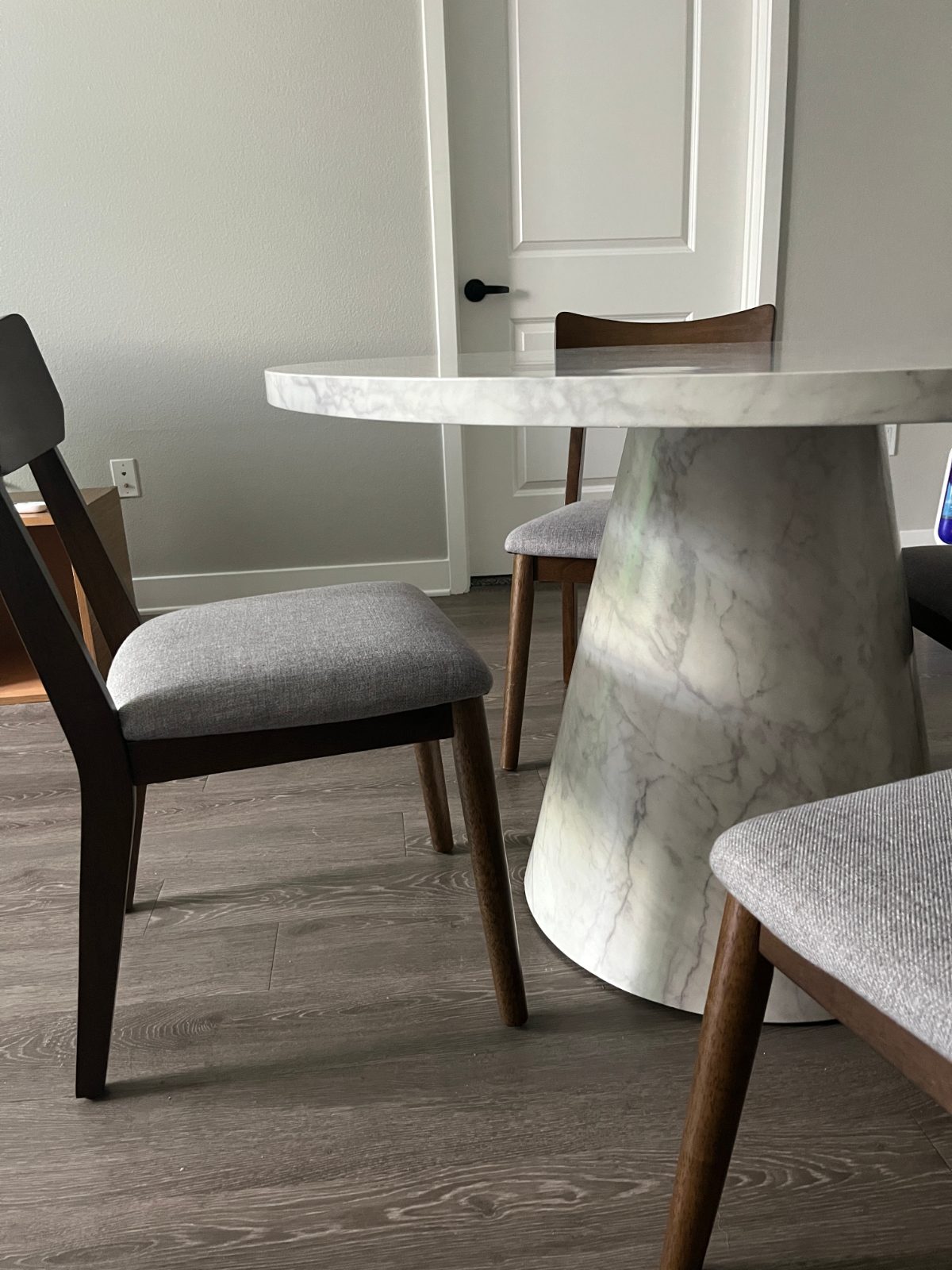 Faux Marble Dining Table Mid Century Modern Chairs - New - Pasadena, CA, photo 3 of 5