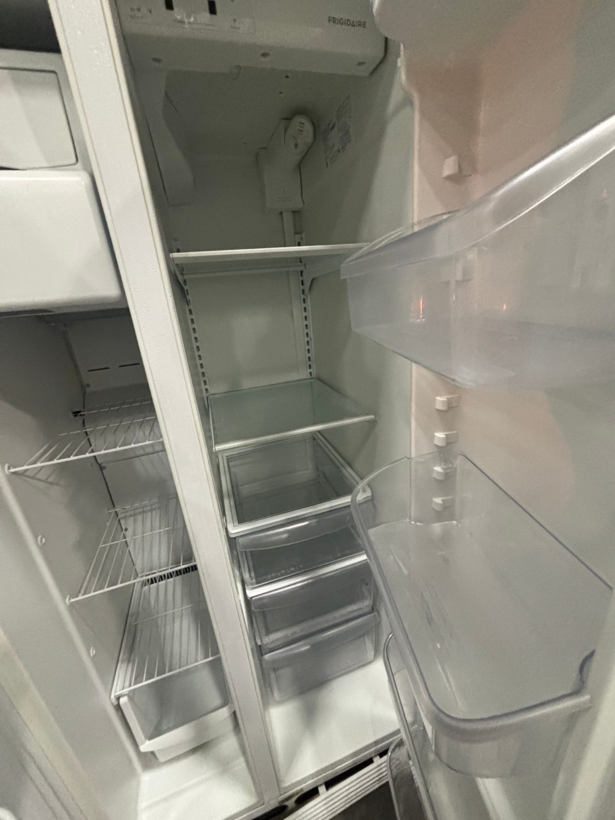 Side-by-Side Refrigerator, Ice Maker and Dispenser - Fair – Rialto