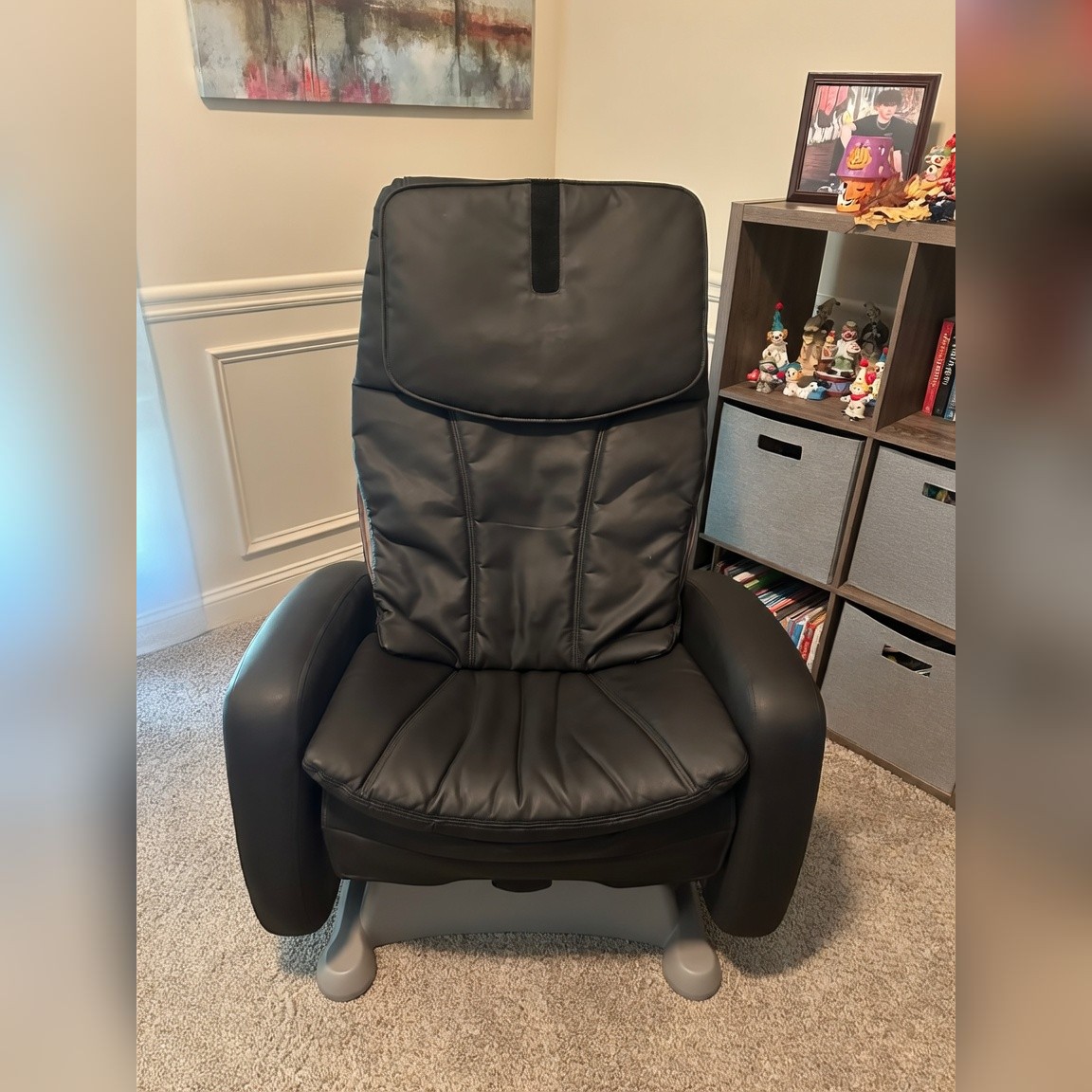 Osim Massage Chair, Black Faux Leather with Remote - Good – Winder, GA