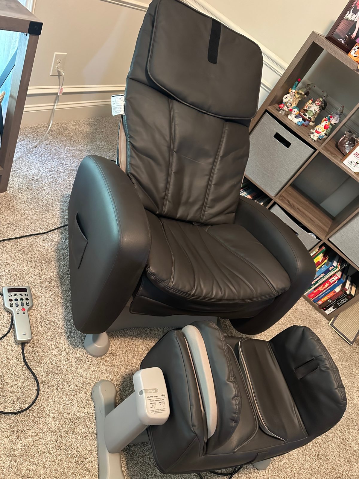 Osim Massage Chair, Black Faux Leather with Remote - Good – Winder, GA, photo 3 of 5
