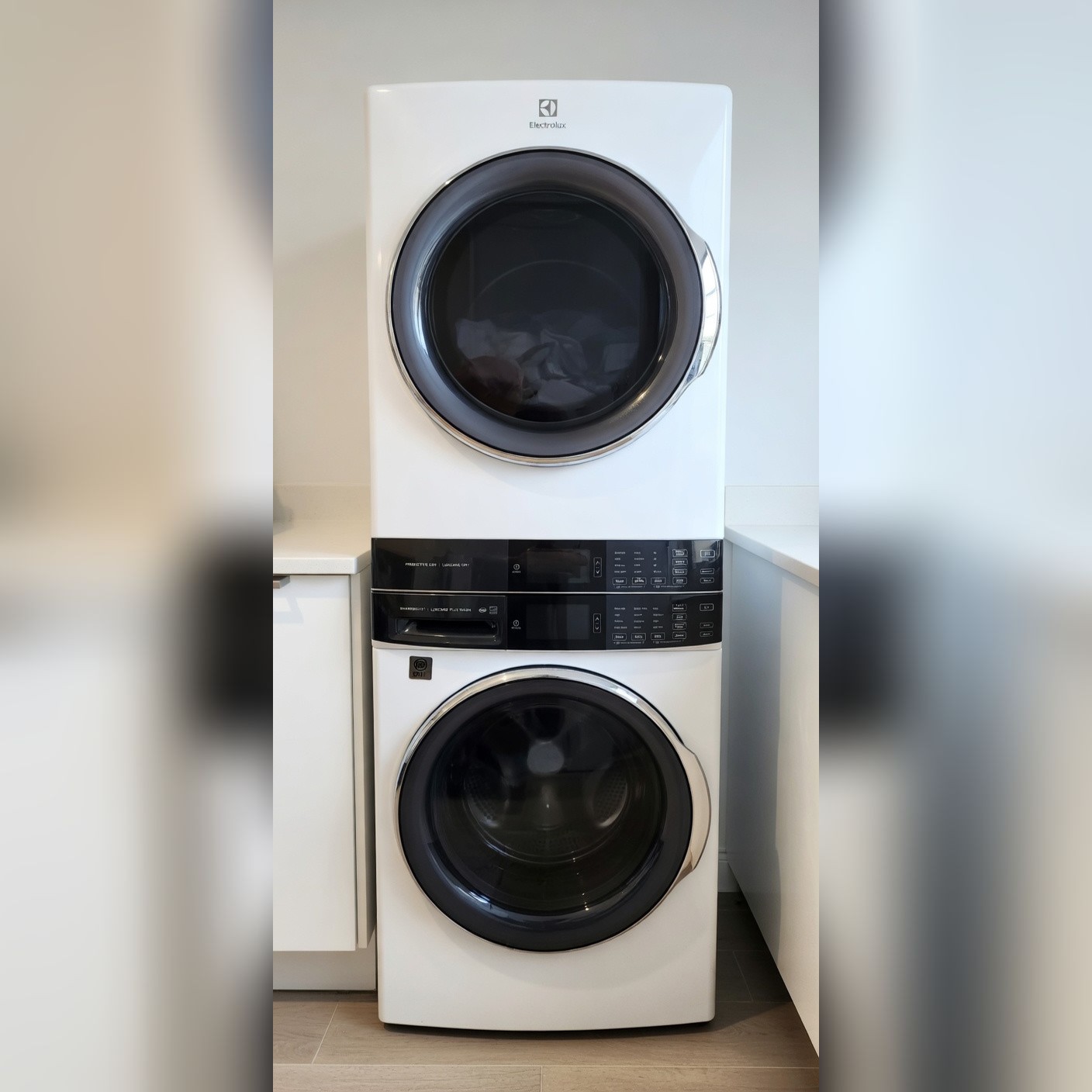 Electrolux Combo Washer Dryer ELTE7600AW Front Load - Like New - 2025 - Acton, MA