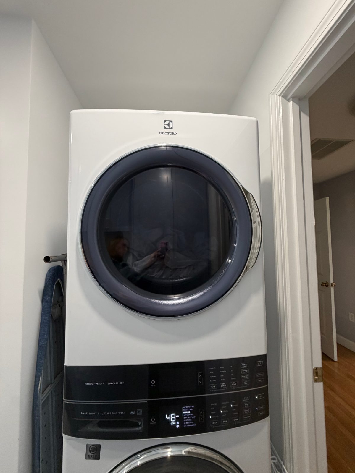 Electrolux Combo Washer Dryer ELTE7600AW Front Load - Like New - 2025 - Acton, MA, photo 4 of 4
