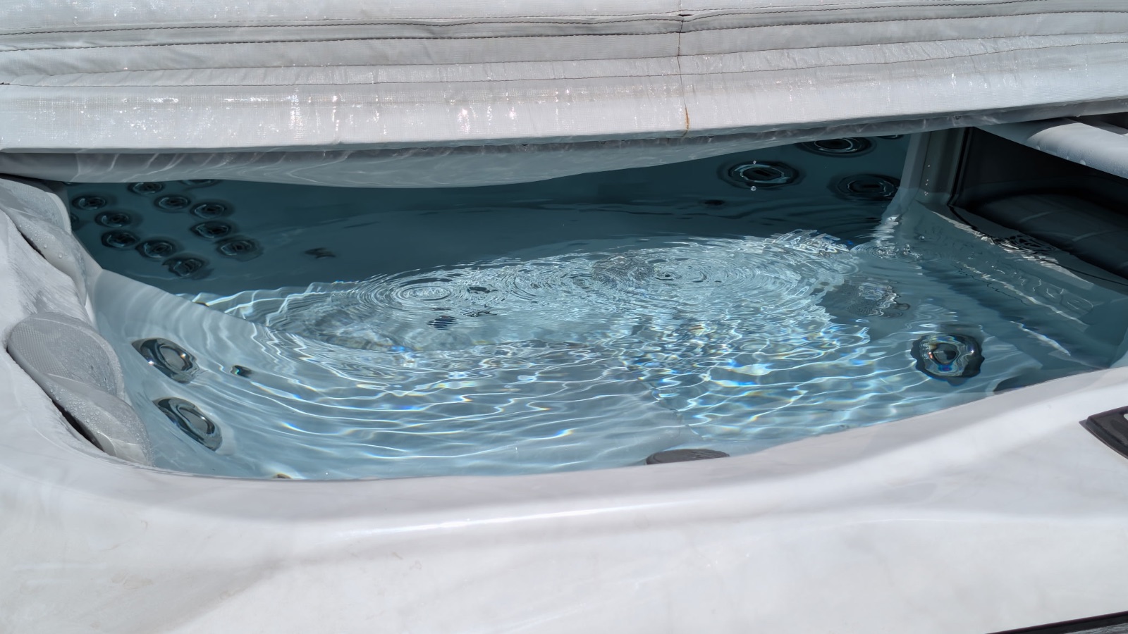 Jacuzzi Hot Tub, Clean and Ready - Like New – Parker, CO, photo 3 of 8