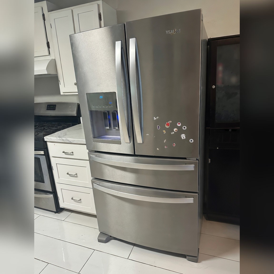 Whirlpool Refrigerator, Stainless Steel - Like New - 1300 Laban Ave, Houma, LA
