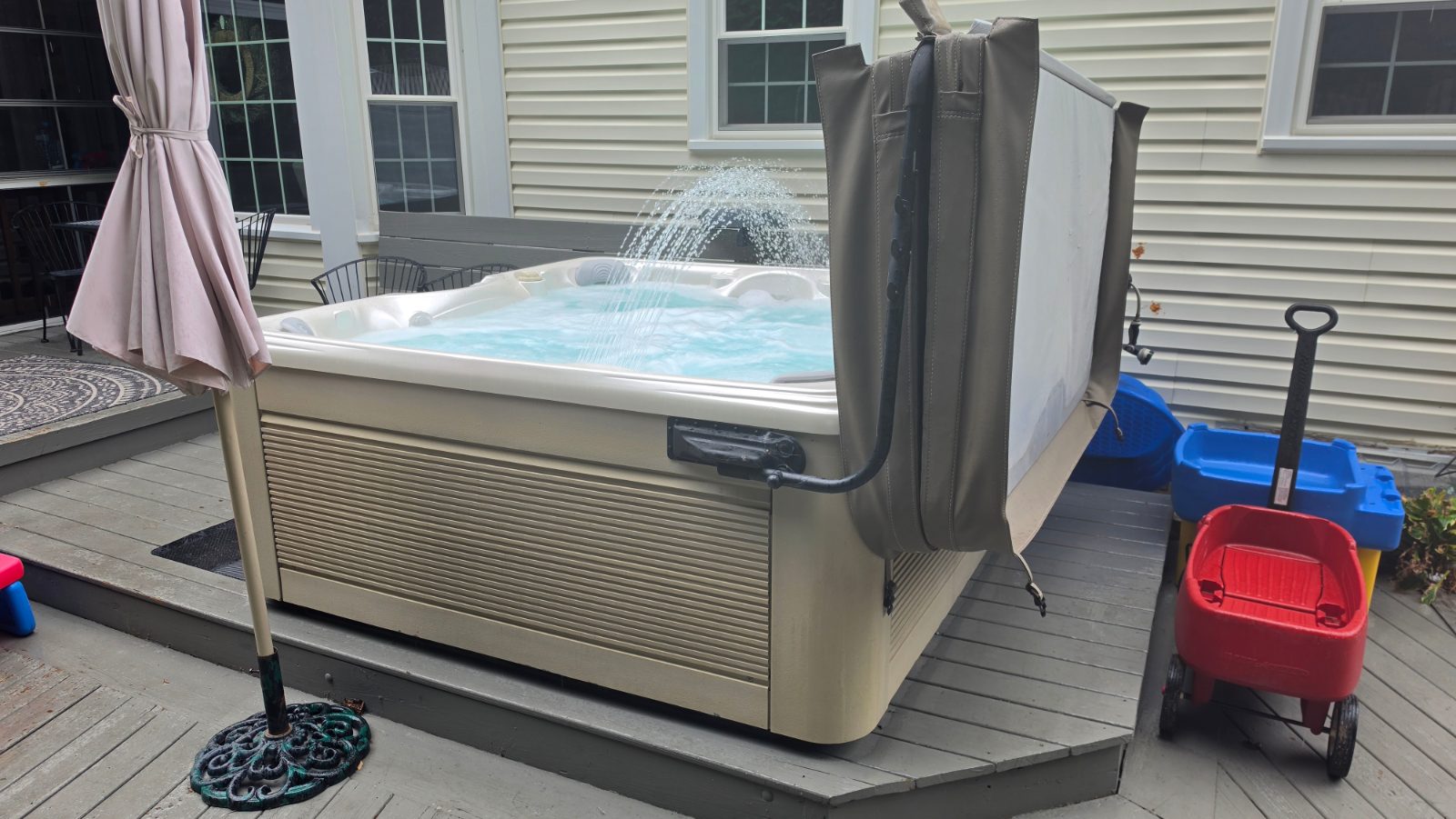 Caldera Spas Hot Tub, Active Jets - Good – Fairfax, VA, photo 3 of 5