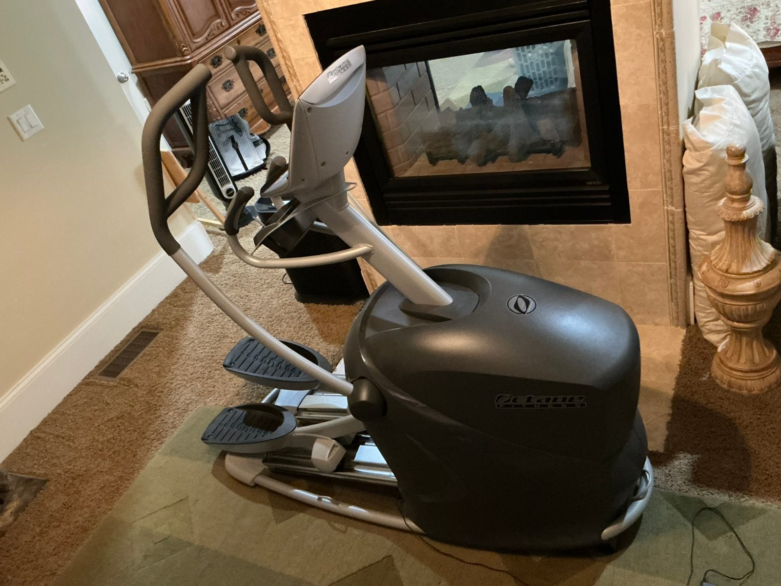Octane Q37x Base, 50 Hours, Adjustable Stride - Like New - 2022 - Atlanta, GA, photo 3 of 5