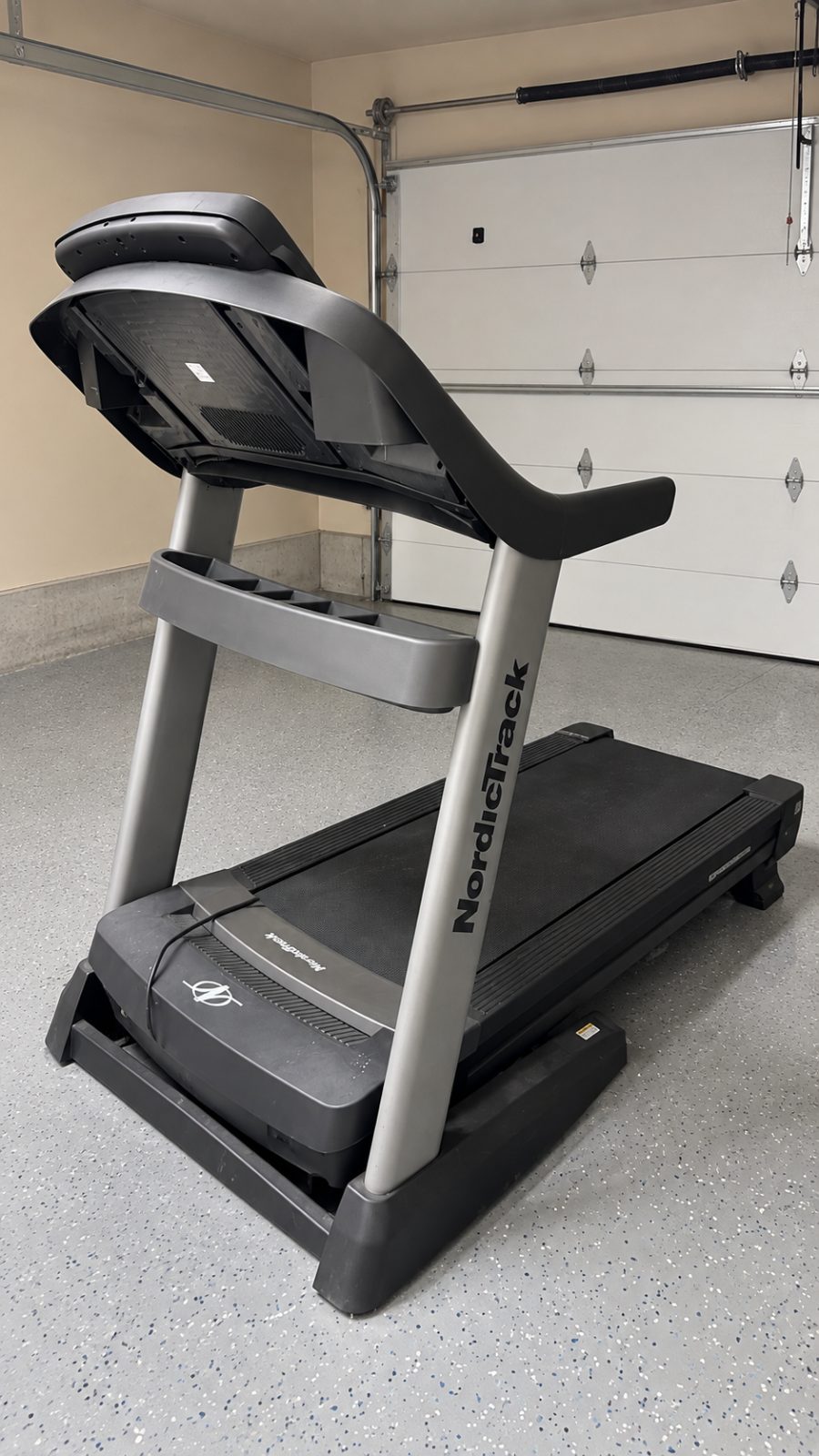 NordicTrack Treadmill, 77.3 X 37 X 59.5 In, 311.5 Lb - Like New – Blackhawk, CA, photo 3 of 3