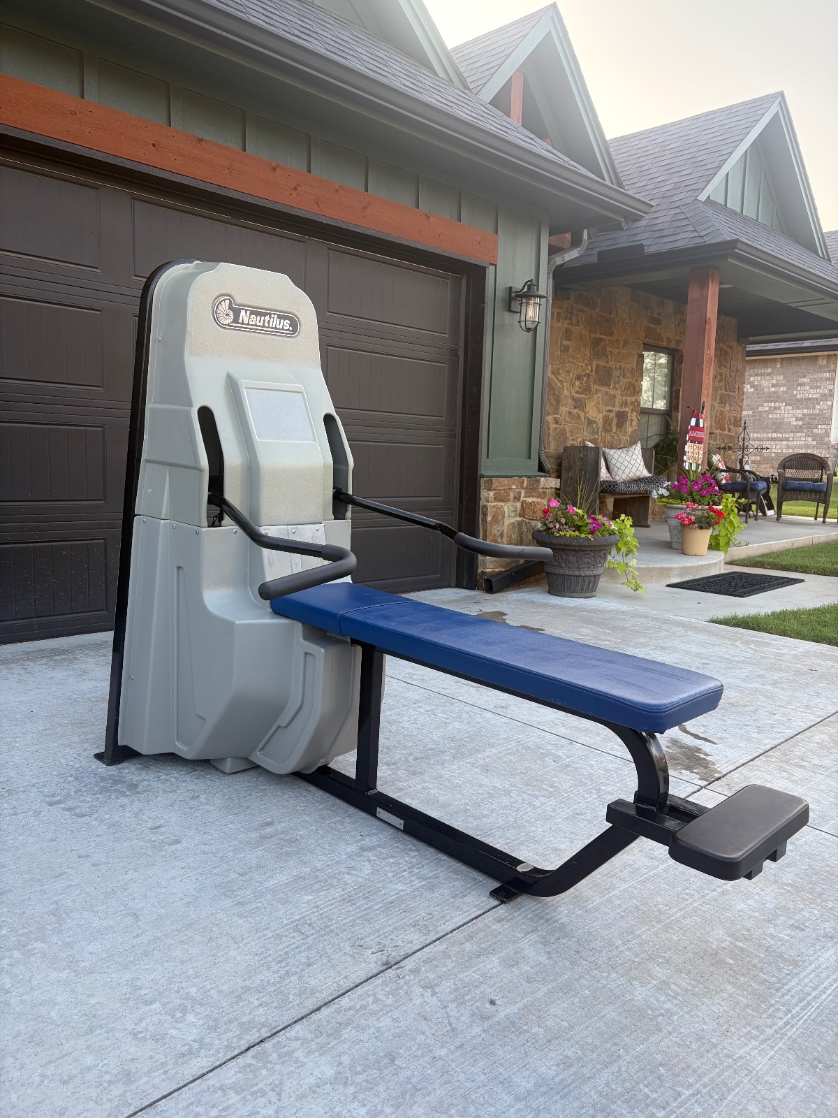 Nautilus Chain Driven Chest Press - Like New - Oklahoma City, OK, photo 2 of 4