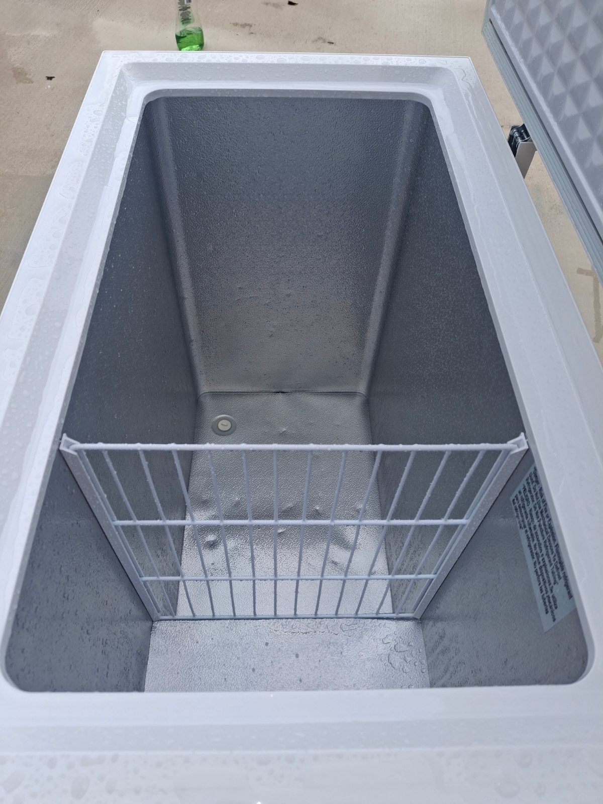 60 Gallon Magic Chef Deep Freezers & 135 Gallon Whirlpool Deep Freezer - Like New - San Antonio, TX, photo 7 of 10