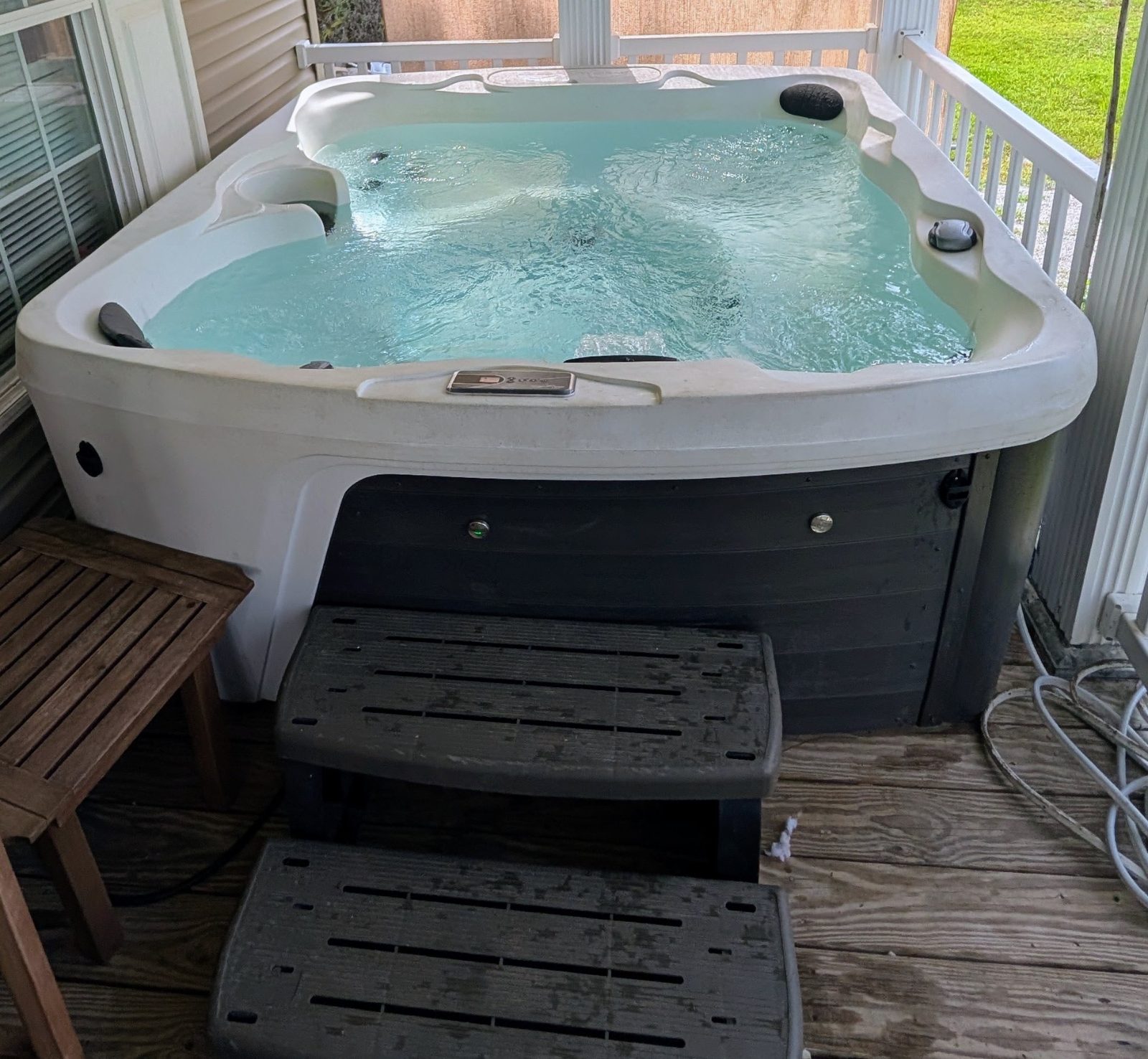 Monterey Premier Freeflow Hottub - Like New - Fountain, FL, photo 5 of 5