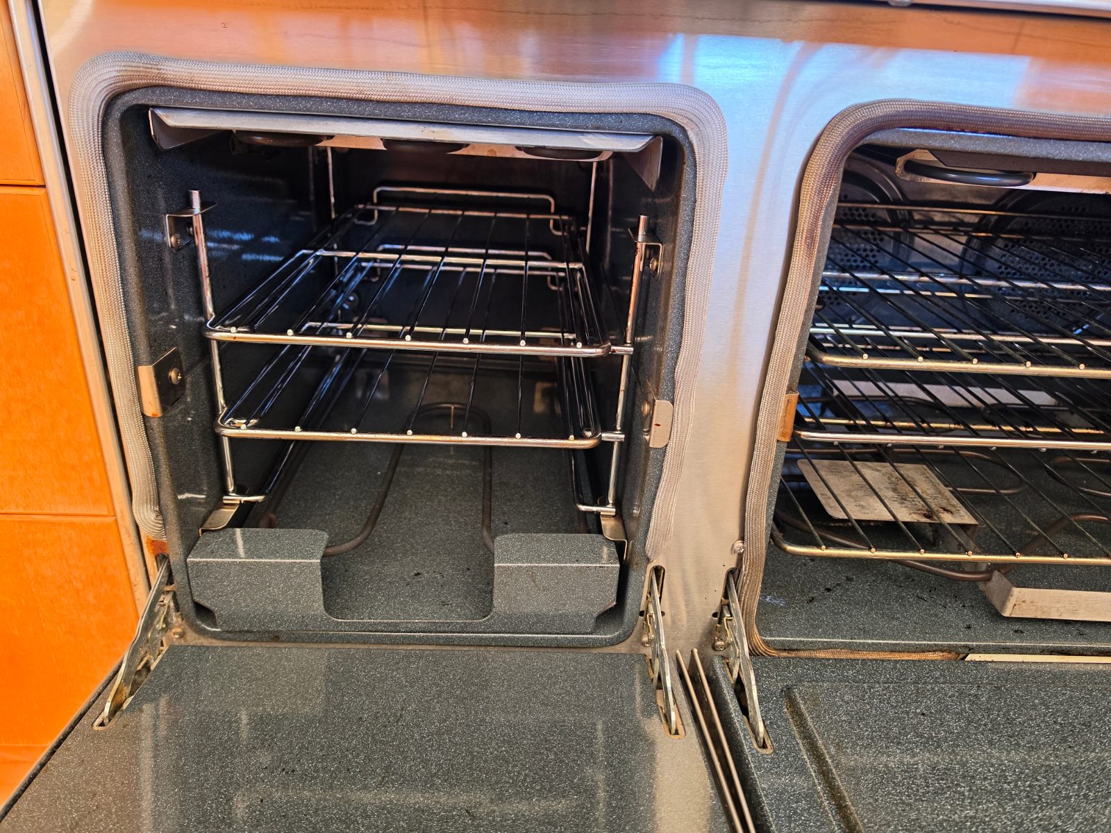 Thermador 48" Dual Fuel Range PRDS48 - Good - Piedmont, CA, photo 2 of 5