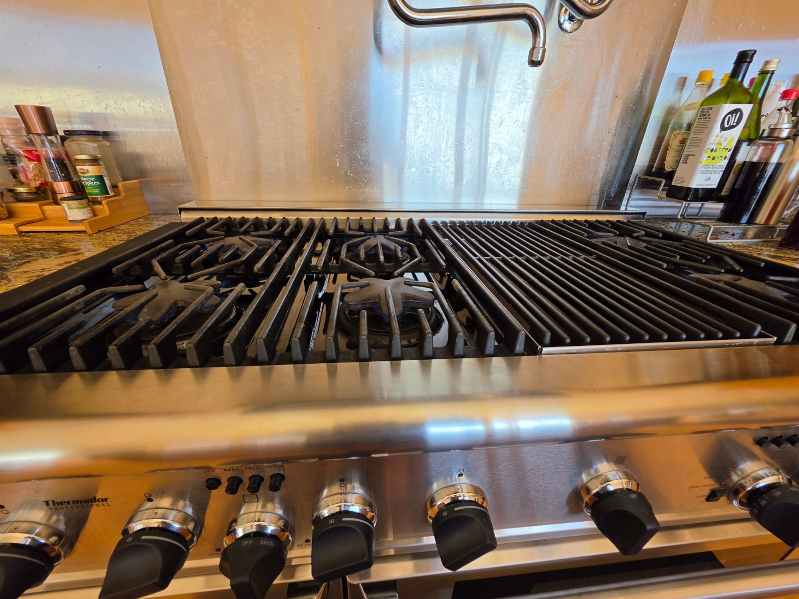 Thermador 48" Dual Fuel Range PRDS48 - Good - Piedmont, CA, photo 5 of 5