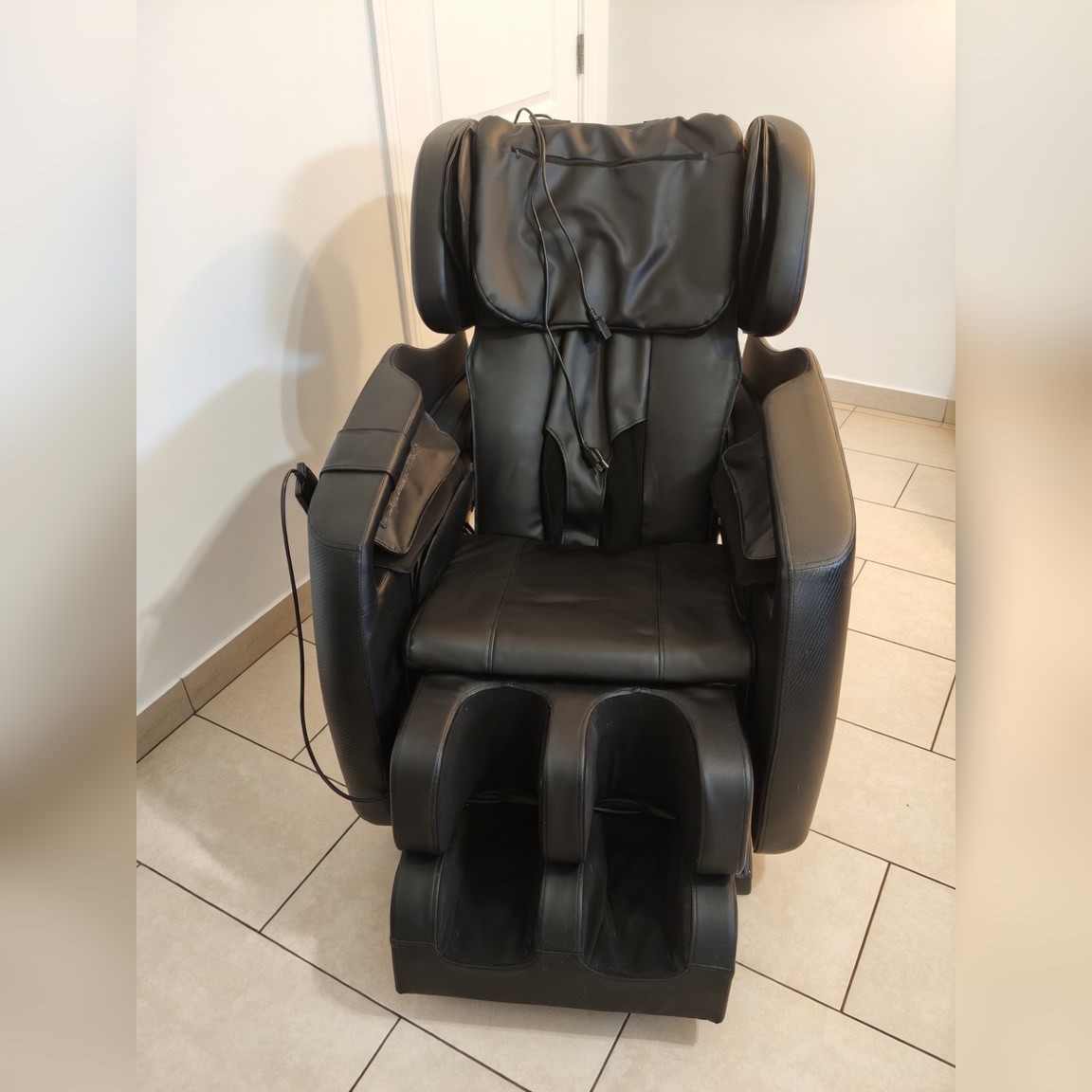 Osaki Massage Chair - Like New - 2020 - Orange Park, FL
