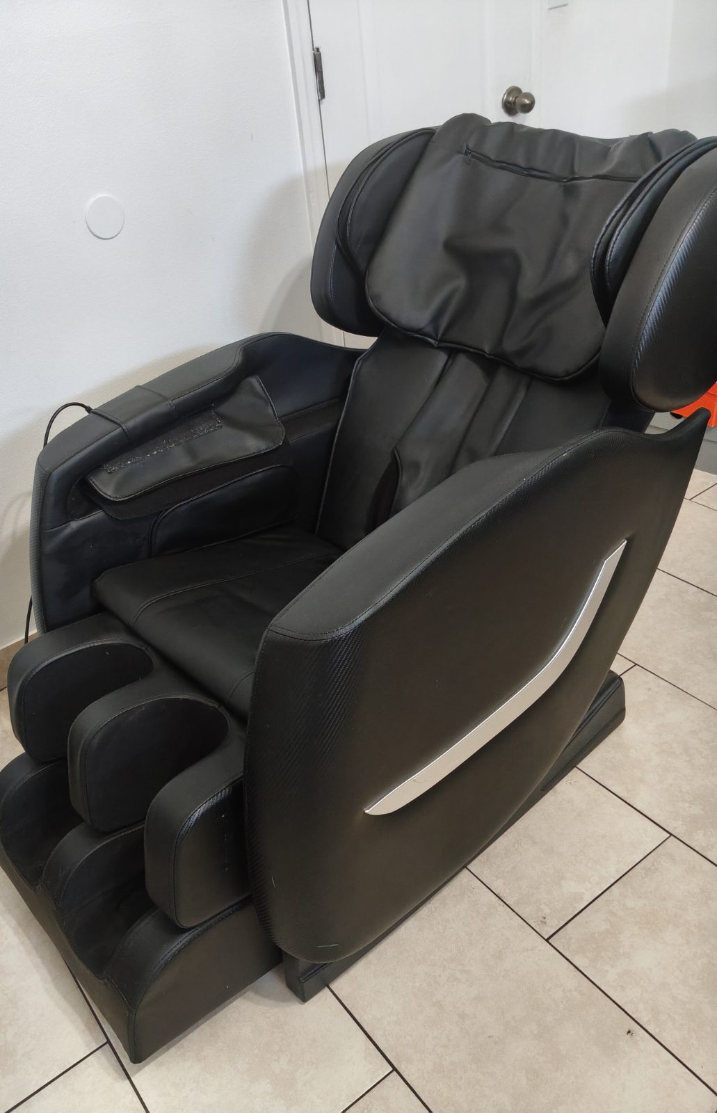 Osaki Massage Chair - Like New - 2020 - Orange Park, FL, photo 2 of 3
