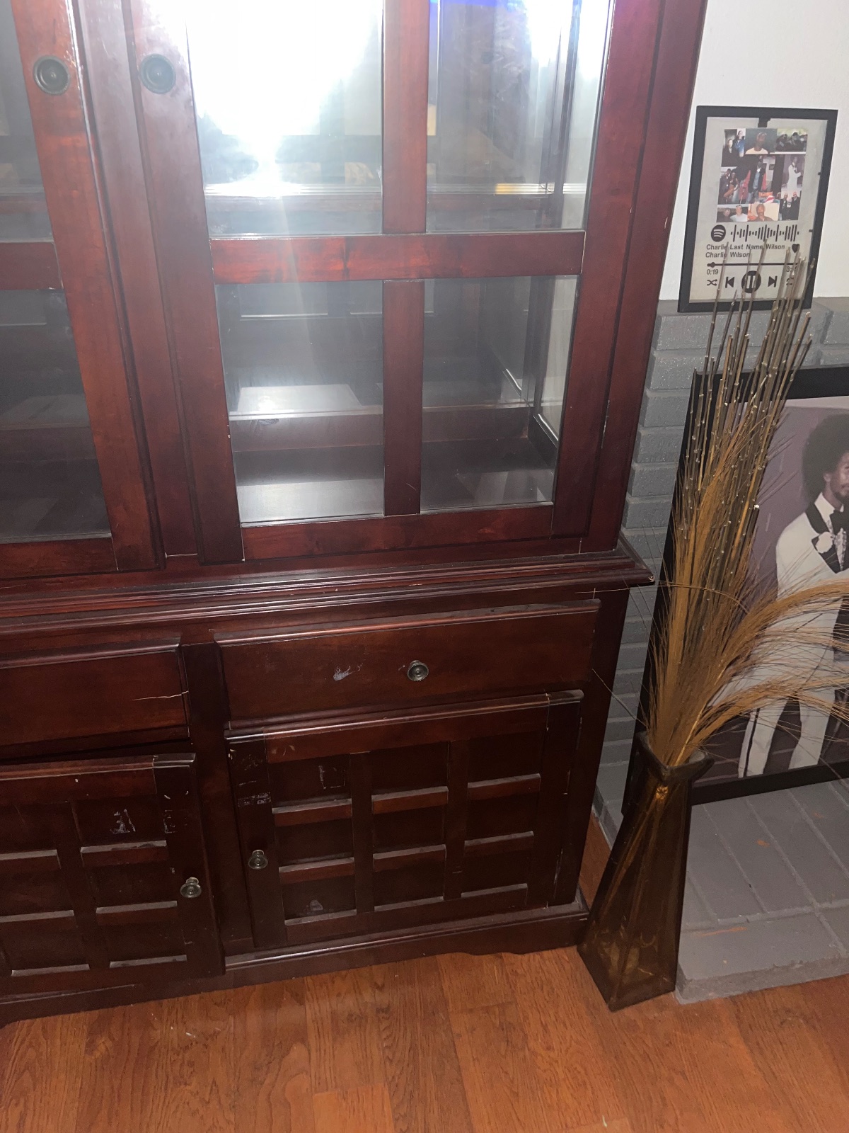 China Cabinet, Dark Wood with Glass Doors - Like New – North Las Vegas, NV, photo 3 of 4