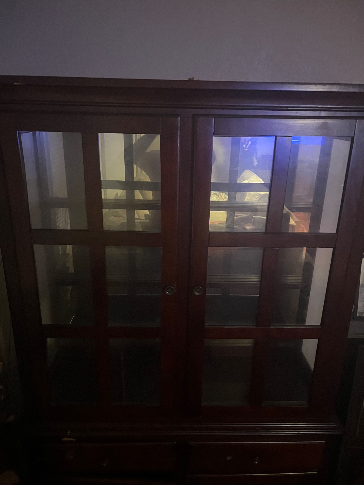 China Cabinet, Dark Wood with Glass Doors - Like New – North Las Vegas, NV, photo 4 of 4