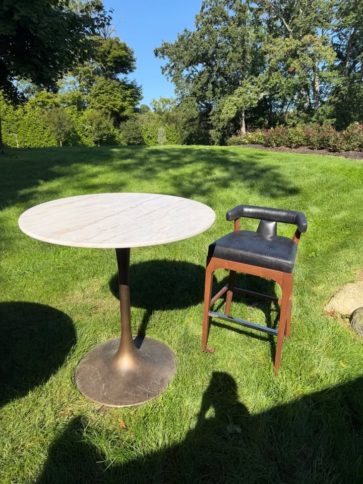 Eichholtz Tazio High Bar Table + 4 Global Views Moderno Bar Stools - Like New - Westbury, NY, photo 2 of 9