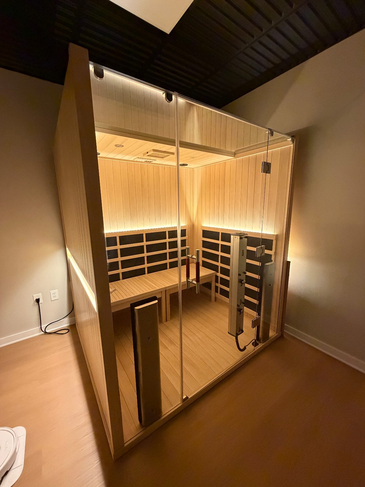 Clearlight 3-4 Person Infrared Sauna - Like New - 2026 - Englishtown, NJ, photo 6 of 6