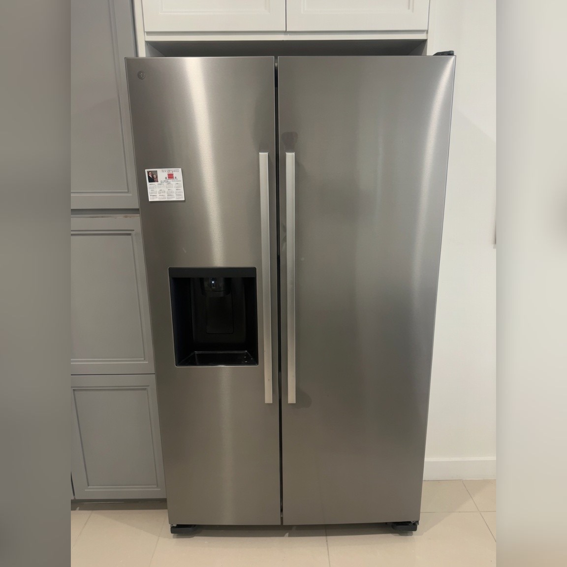Side-by-Side Refrigerator, 27 Cu Ft Stainless Steel - New - 2025