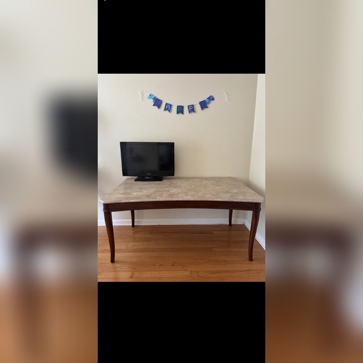 Dining Table - Like New – KINGSVL NAVAL, TX