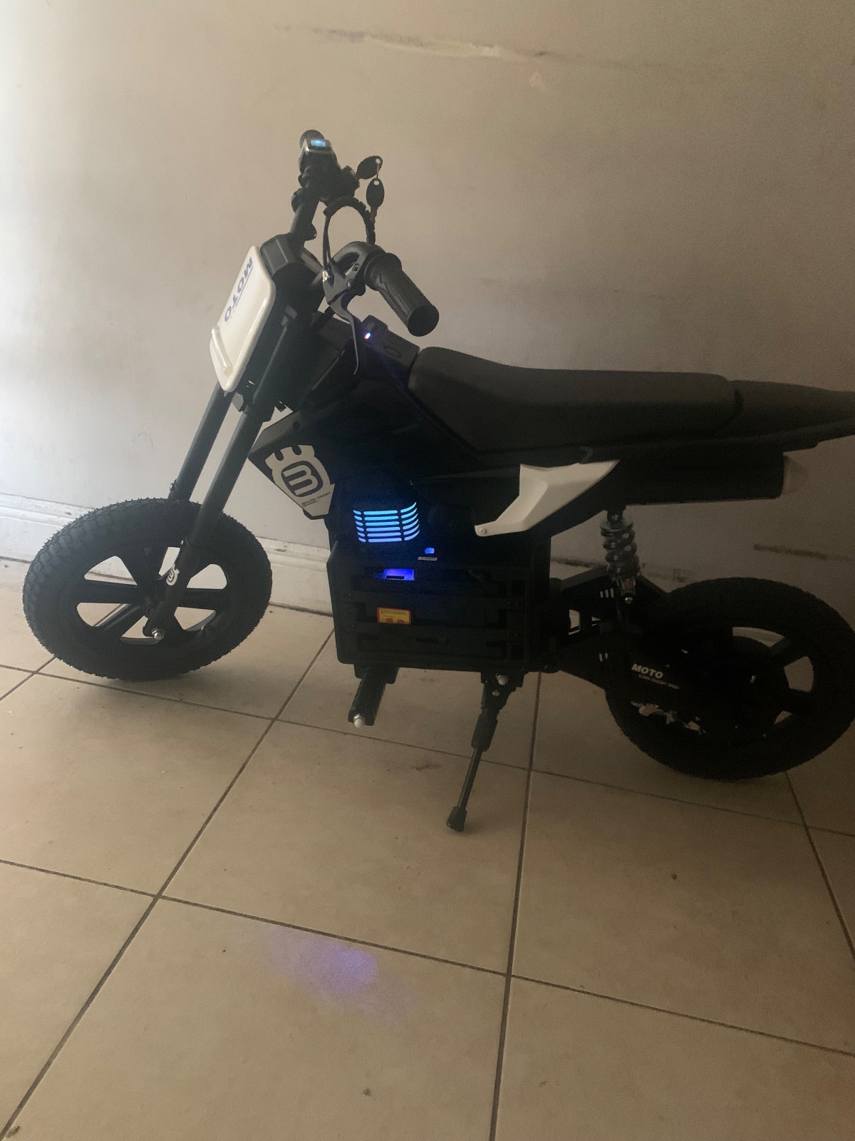 24v Kids Dirt Bike - New - North Lauderdale, FL, photo 2 of 2