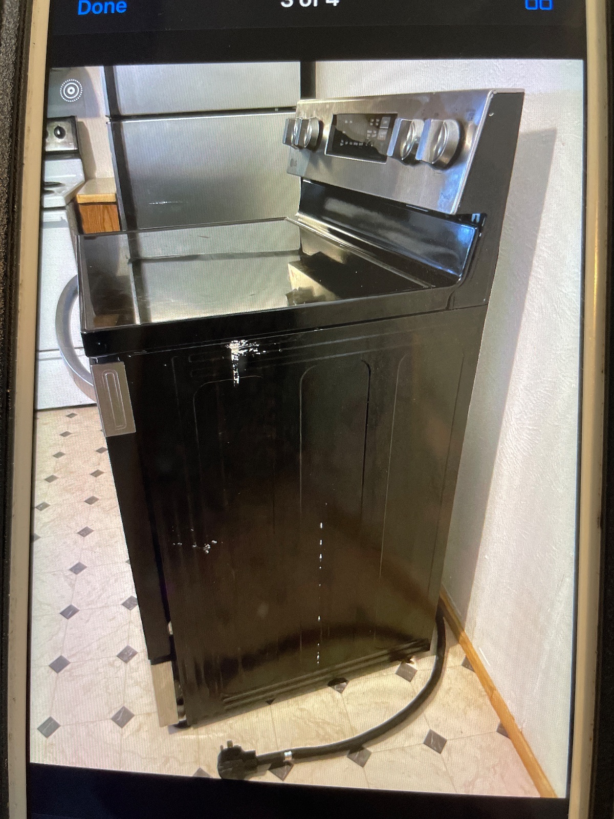 LG 24 Inch Electric Range, Stainless Steel Convection - Like New - Hammond, LA, photo 3 of 4