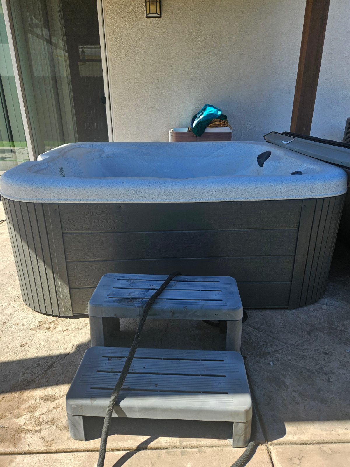 San Miguel Hot Tub - Like New - Manteca, CA, photo 3 of 6