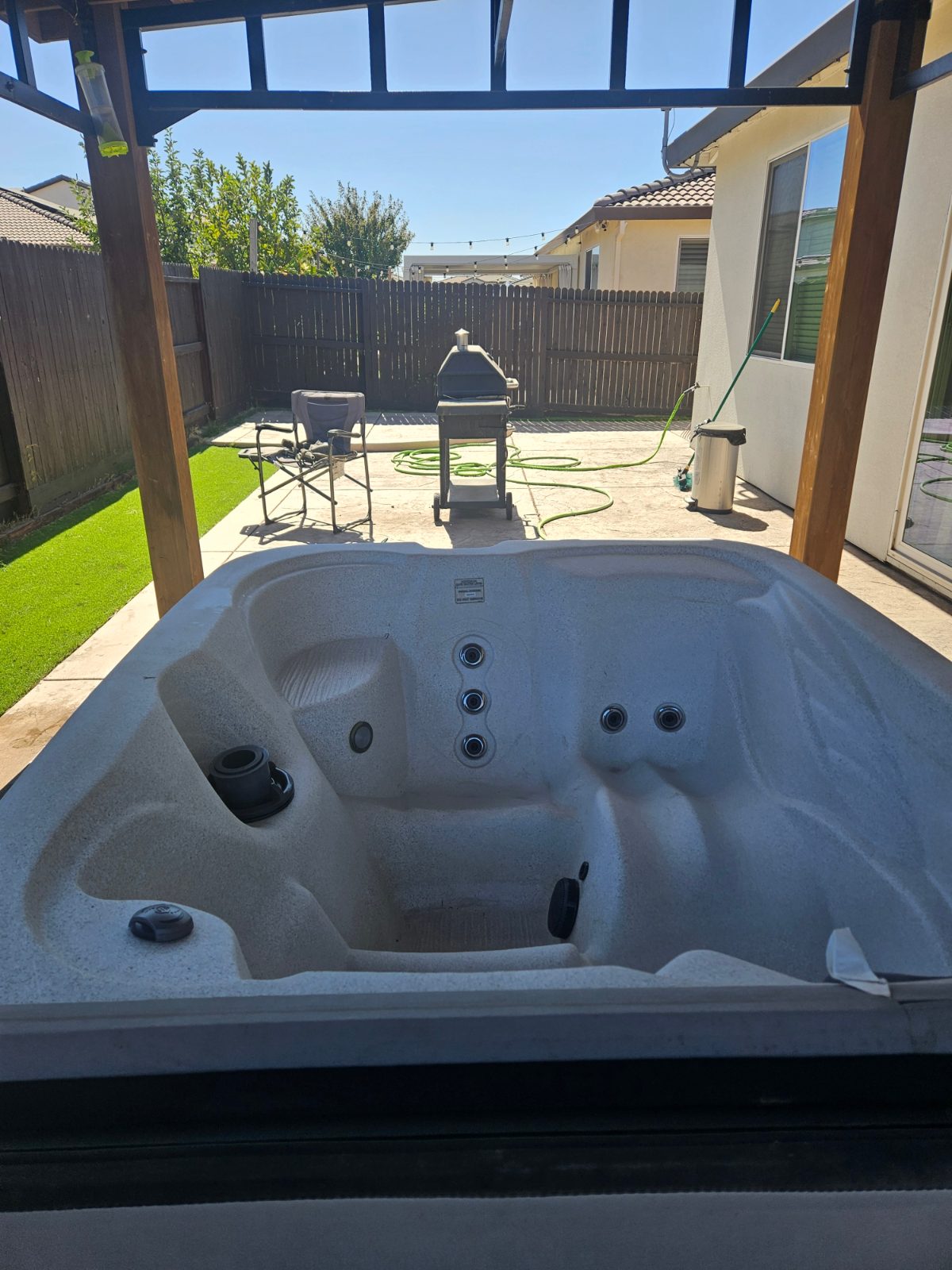 San Miguel Hot Tub - Like New - Manteca, CA, photo 5 of 6