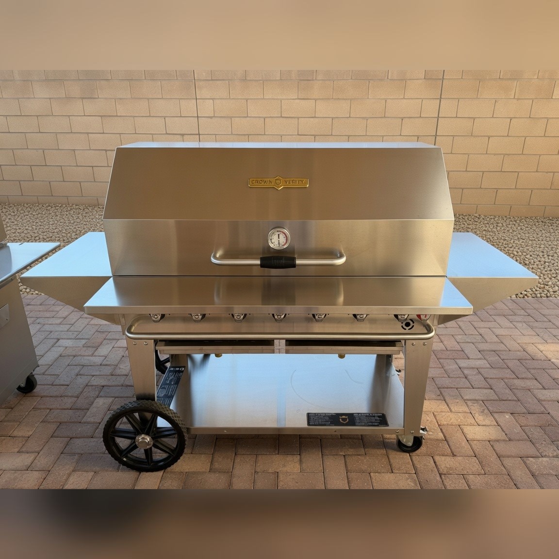 Professional Gas Grill - Good - Las Vegas, NV