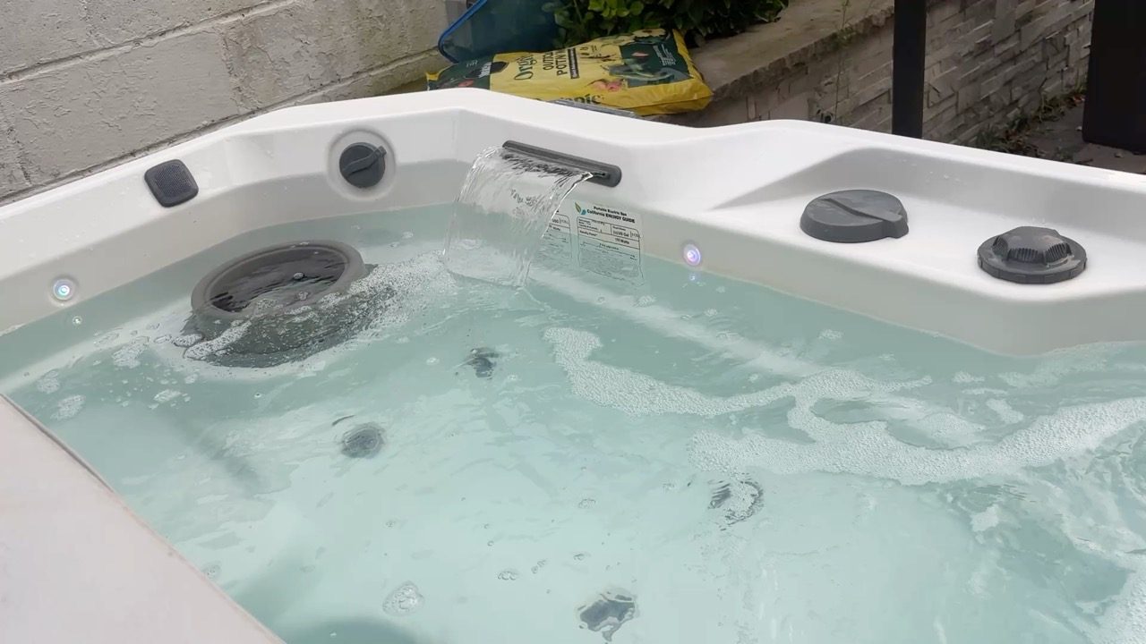 Hot Spring Spas Pace, 4-5 Person - Excellent - 2023 - Brooklyn, NY, photo 5 of 10