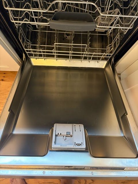 Bosch 24" Built-in Dishwasher, Stainless Steel Finish - Like New - Sunnyvale, CA, photo 2 of 5