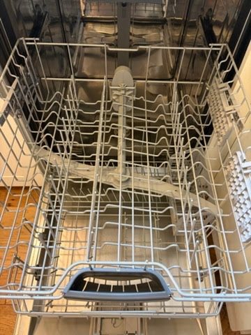 Bosch 24" Built-in Dishwasher, Stainless Steel Finish - Like New - Sunnyvale, CA, photo 4 of 5