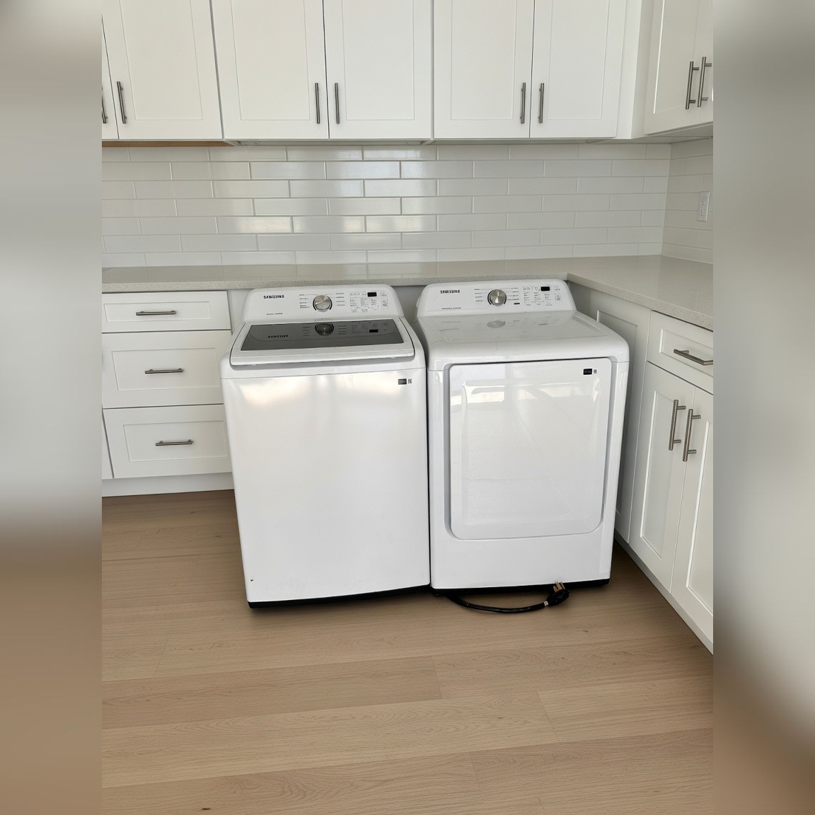 Washer and Dryer Combo - Like New - Kettering, MD