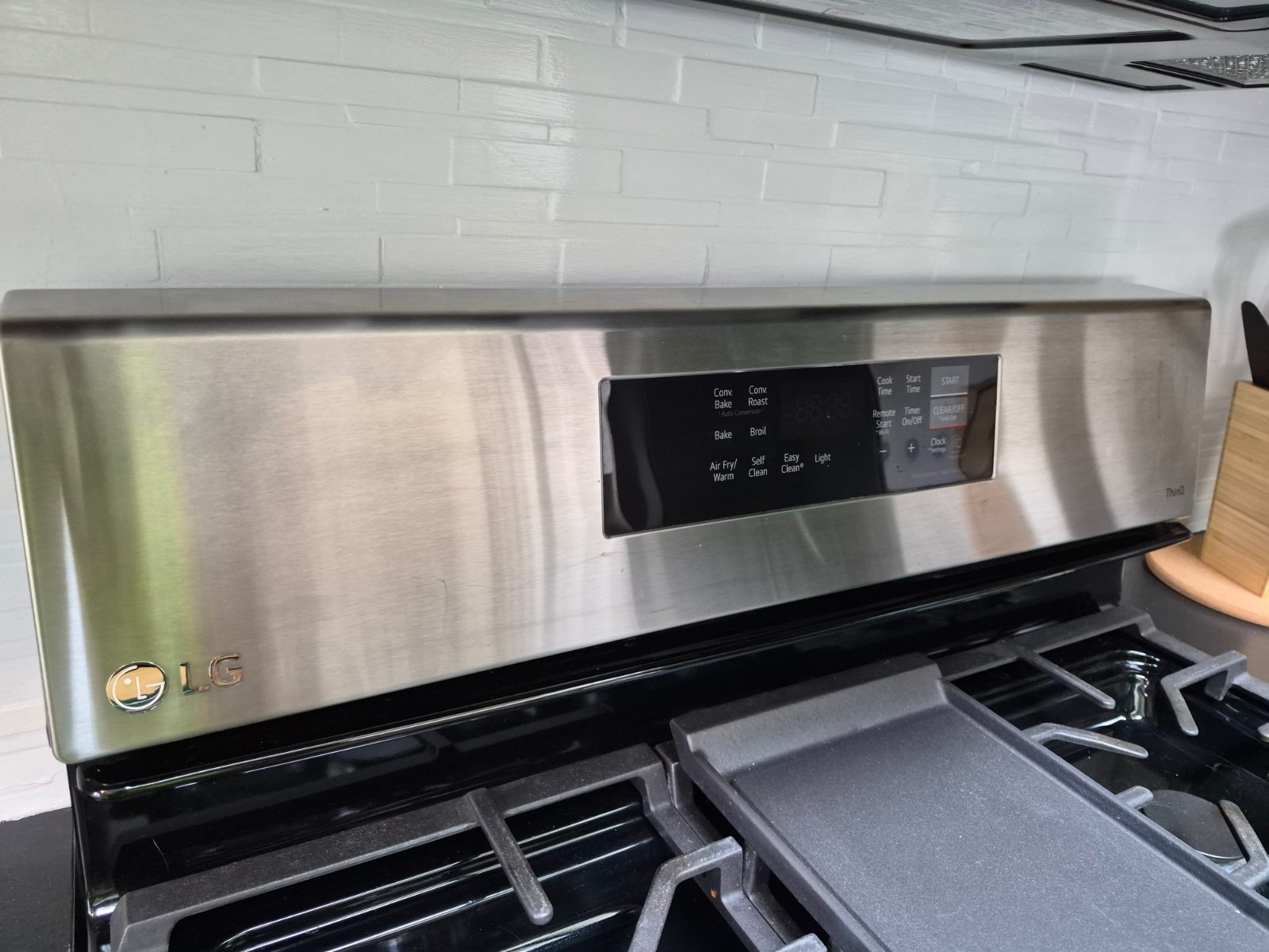 LG ThinQ Gas Range - Like New - Westland, MI, photo 3 of 5