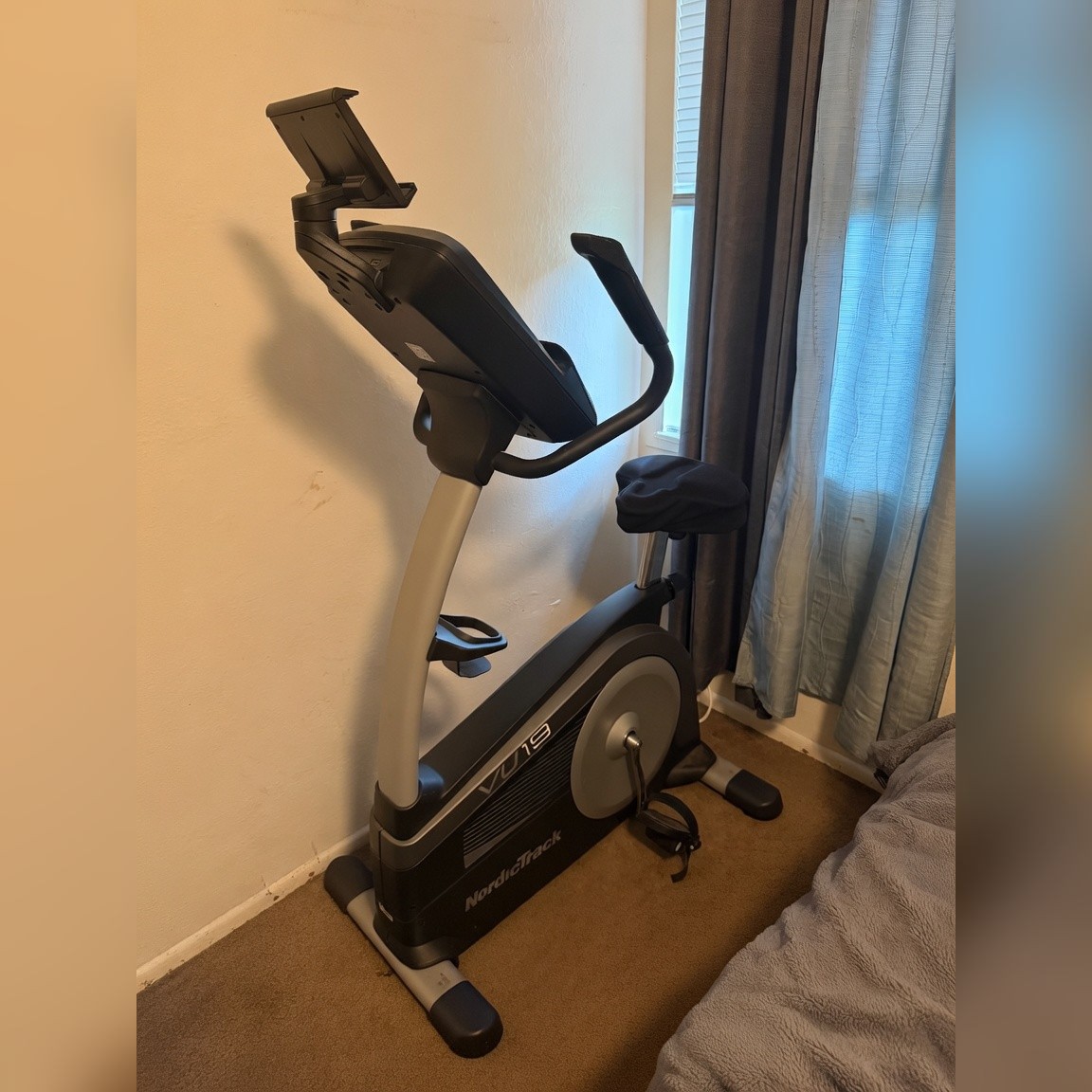 NordicTrack VU19 Spin Bike - Like New - Sand City, CA