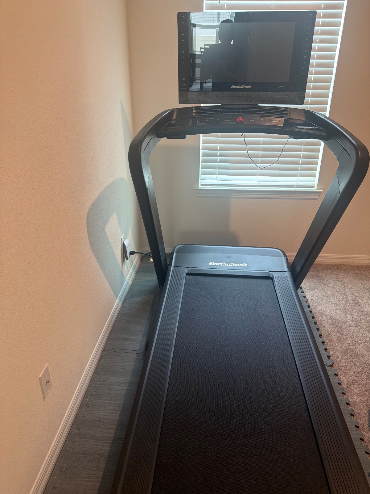 NordicTrack Commercial 2450 NTL17122K1F - Very Good - 2022 - Clermont, FL, photo 2 of 2