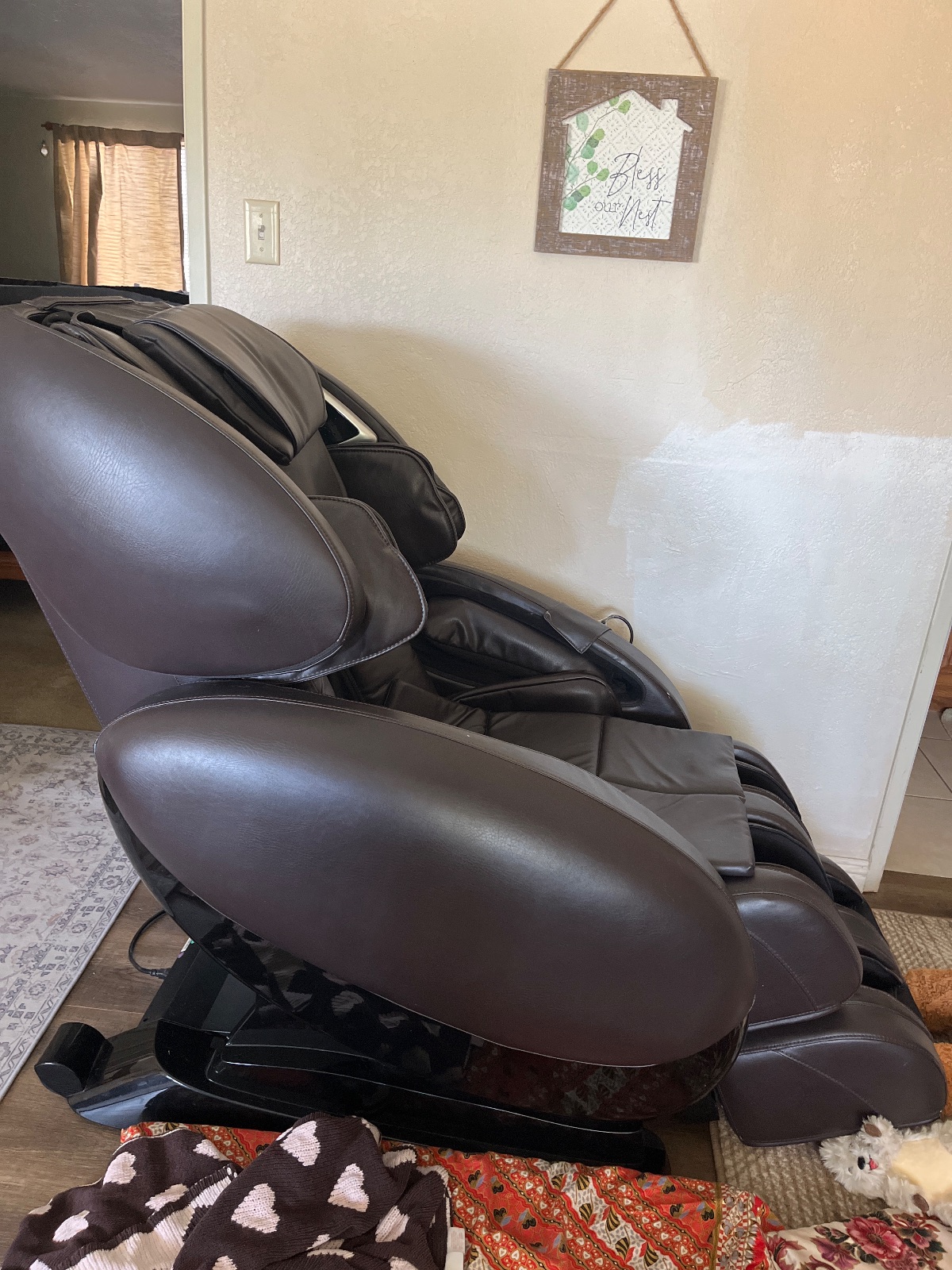 Daiwa Massage Chair DWA-9060 - Like New - Covina, CA, photo 3 of 6