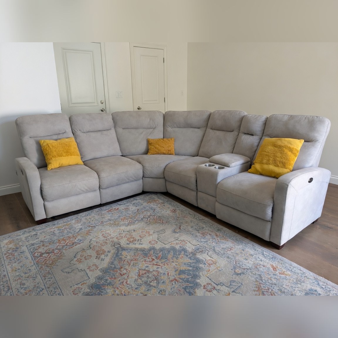 Living Spaces Sectional Recliner - Like New - Newark, CA