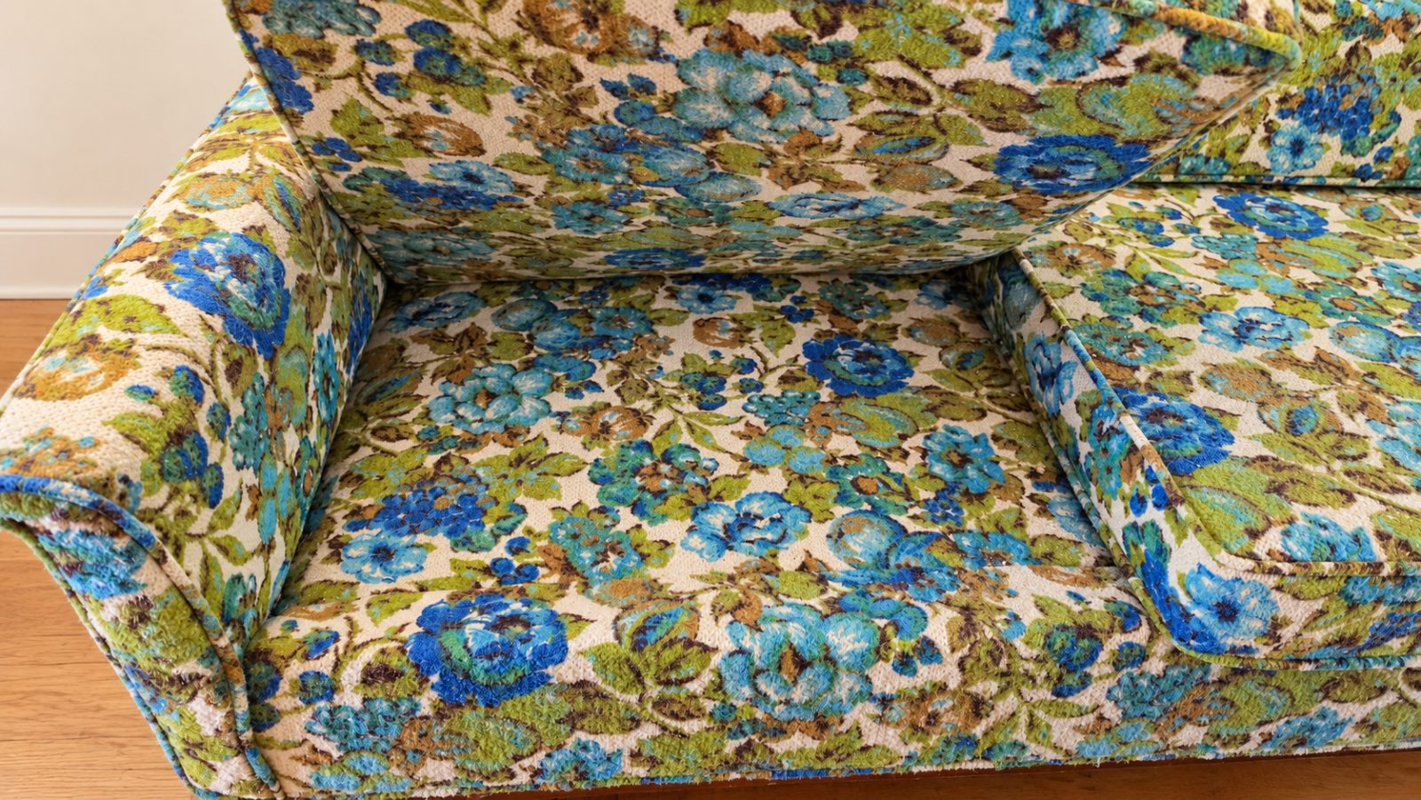 Vintage Broyhill Floral Sofa Original Blue & Green Upholstery 80″ - Good - Elizabethtown, KY, photo 4 of 4