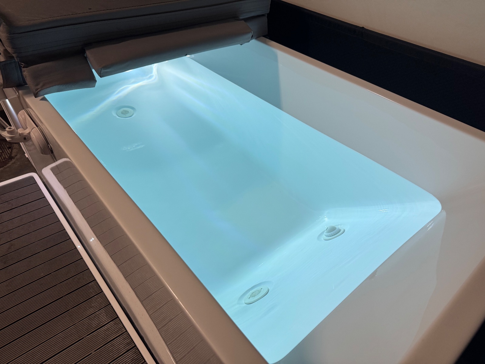 Plunge All-In + Basin + Accessories & Supplies (+ Extended Warranty) - Like New - Las Vegas, NV, photo 2 of 6