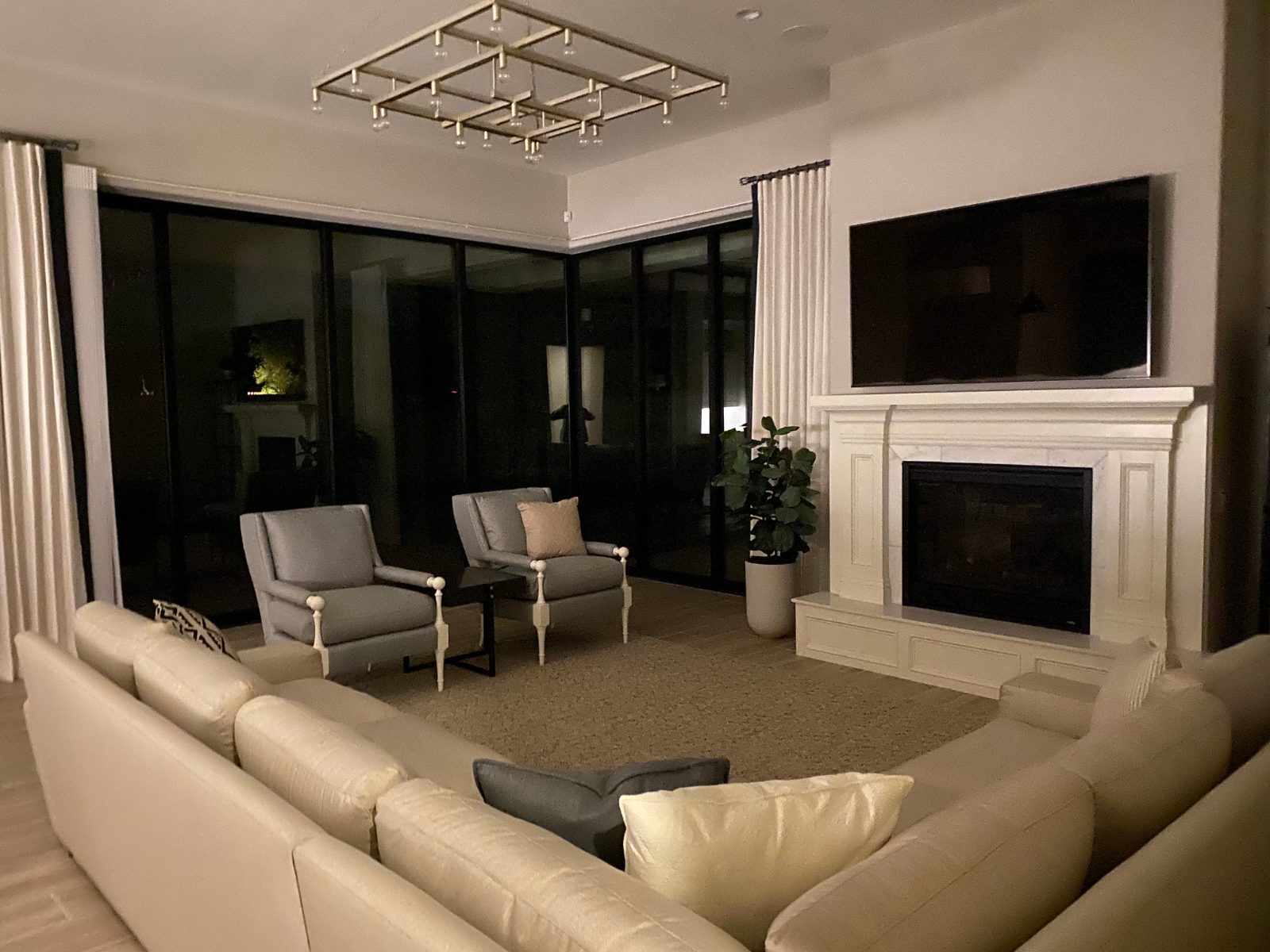 Custom L Shaped Sectional Sofa - Like New - Gilbert, AZ, photo 3 of 4