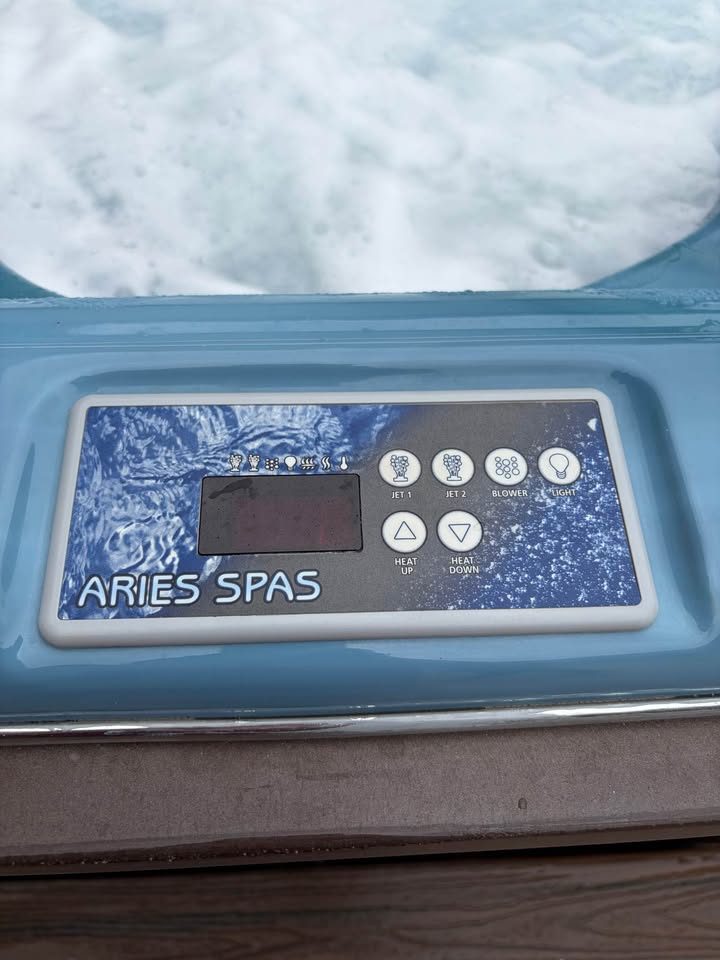 Aries Hot Tub - Excellent - Lucas, TX, photo 4 of 10