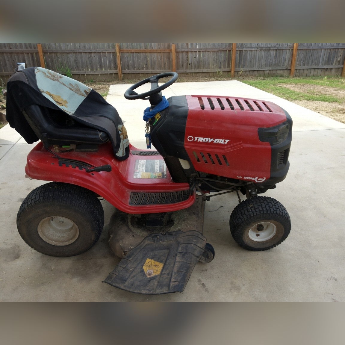 Riding Lawn Mower - Fair - Maysville, GA