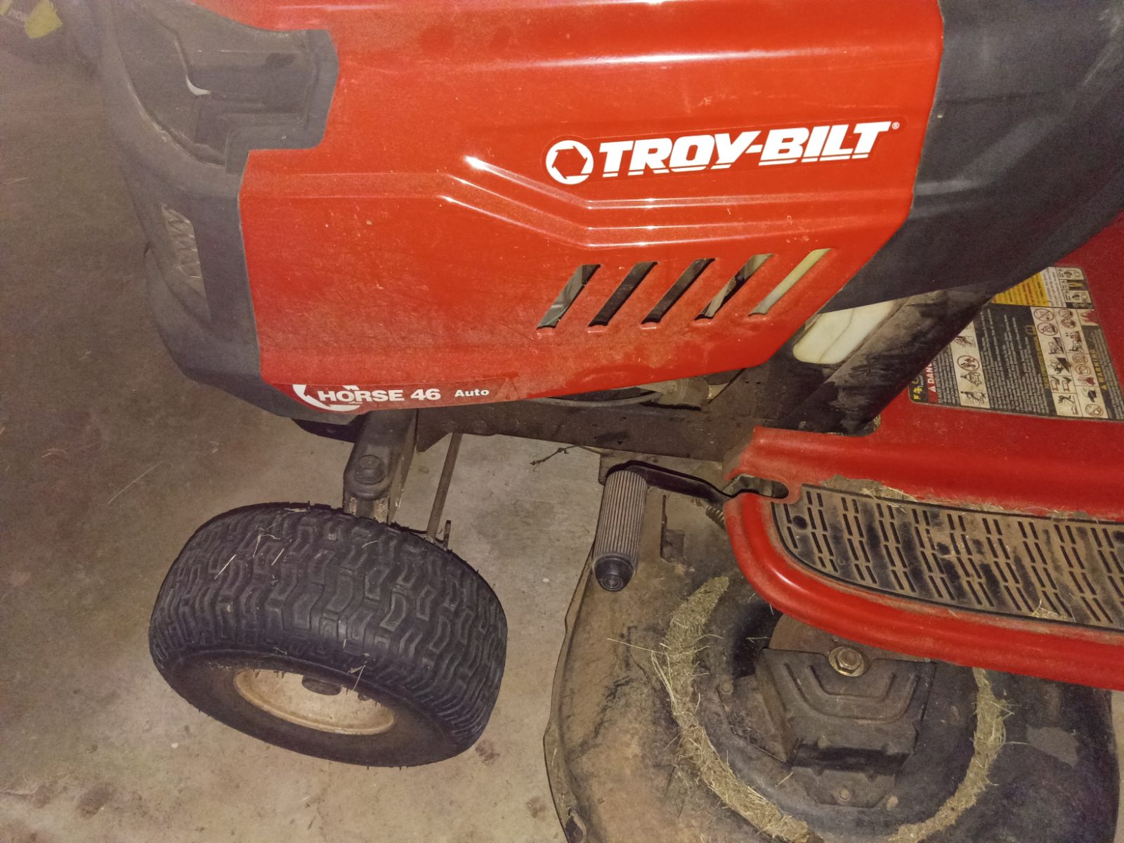 Riding Lawn Mower - Fair - Maysville, GA, photo 2 of 3