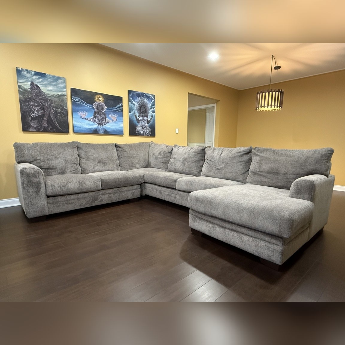 Luxe Gray 150'' 4 Piece Right Arm Cooling Sleeper Chaise Sectional - Good - Southfield, MI
