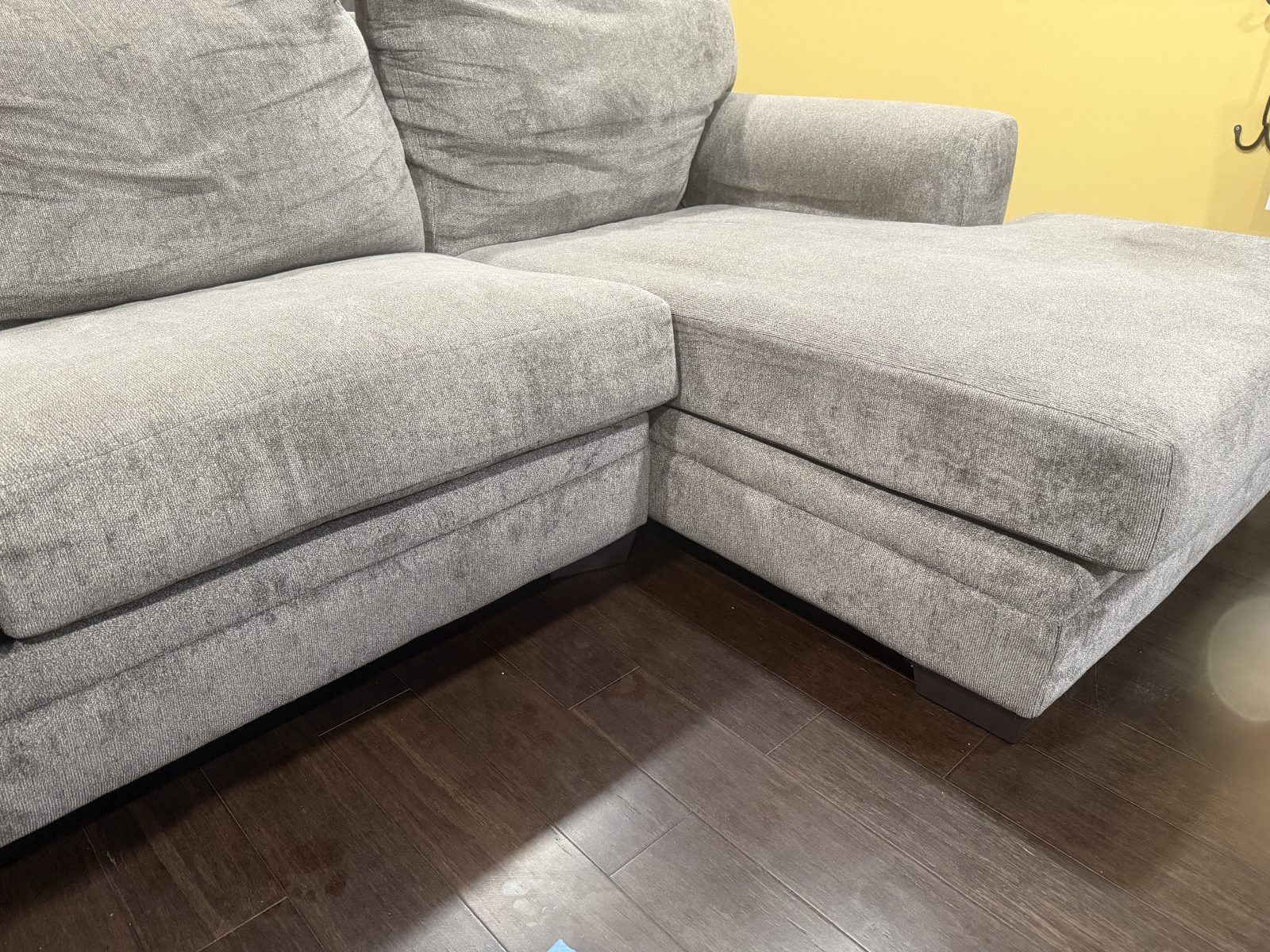 Luxe Gray 150'' 4 Piece Right Arm Cooling Sleeper Chaise Sectional - Good - Southfield, MI, photo 6 of 10