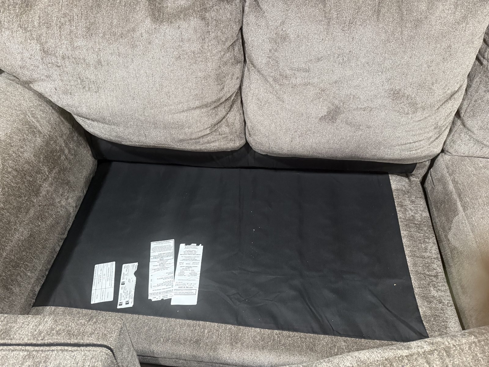 Luxe Gray 150'' 4 Piece Right Arm Cooling Sleeper Chaise Sectional - Good - Southfield, MI, photo 7 of 10