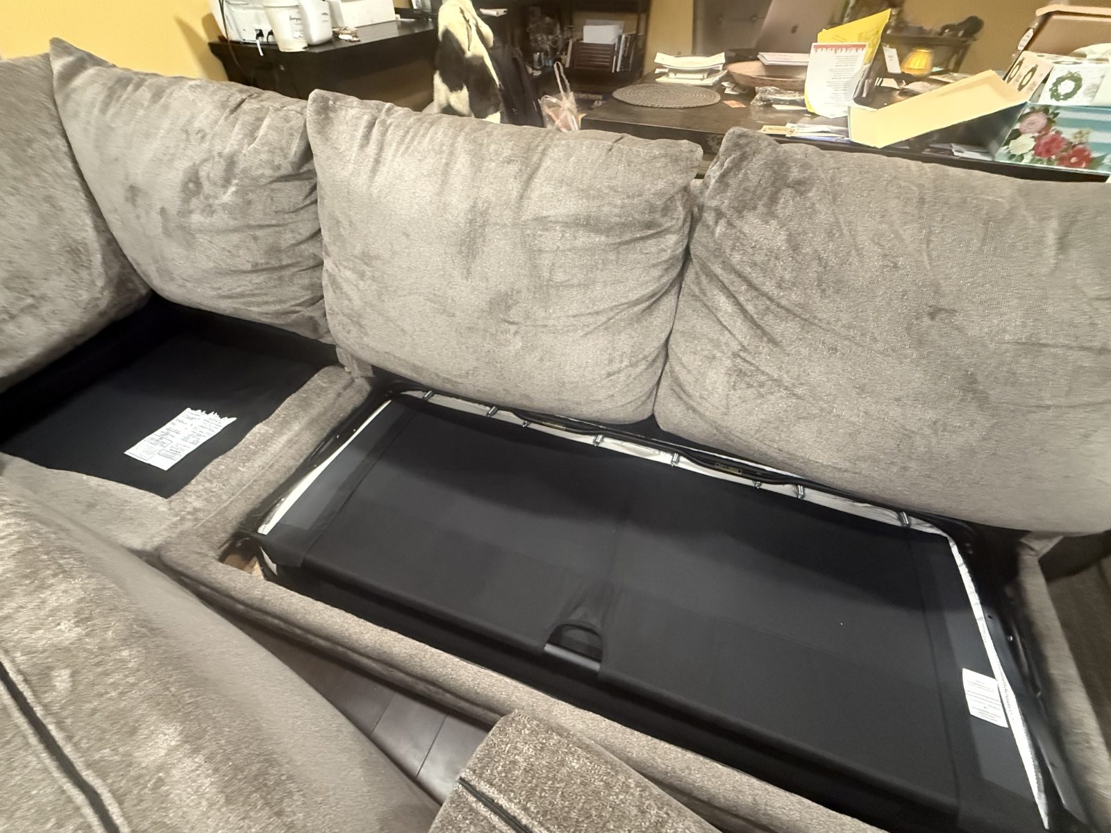 Luxe Gray 150'' 4 Piece Right Arm Cooling Sleeper Chaise Sectional - Good - Southfield, MI, photo 8 of 10
