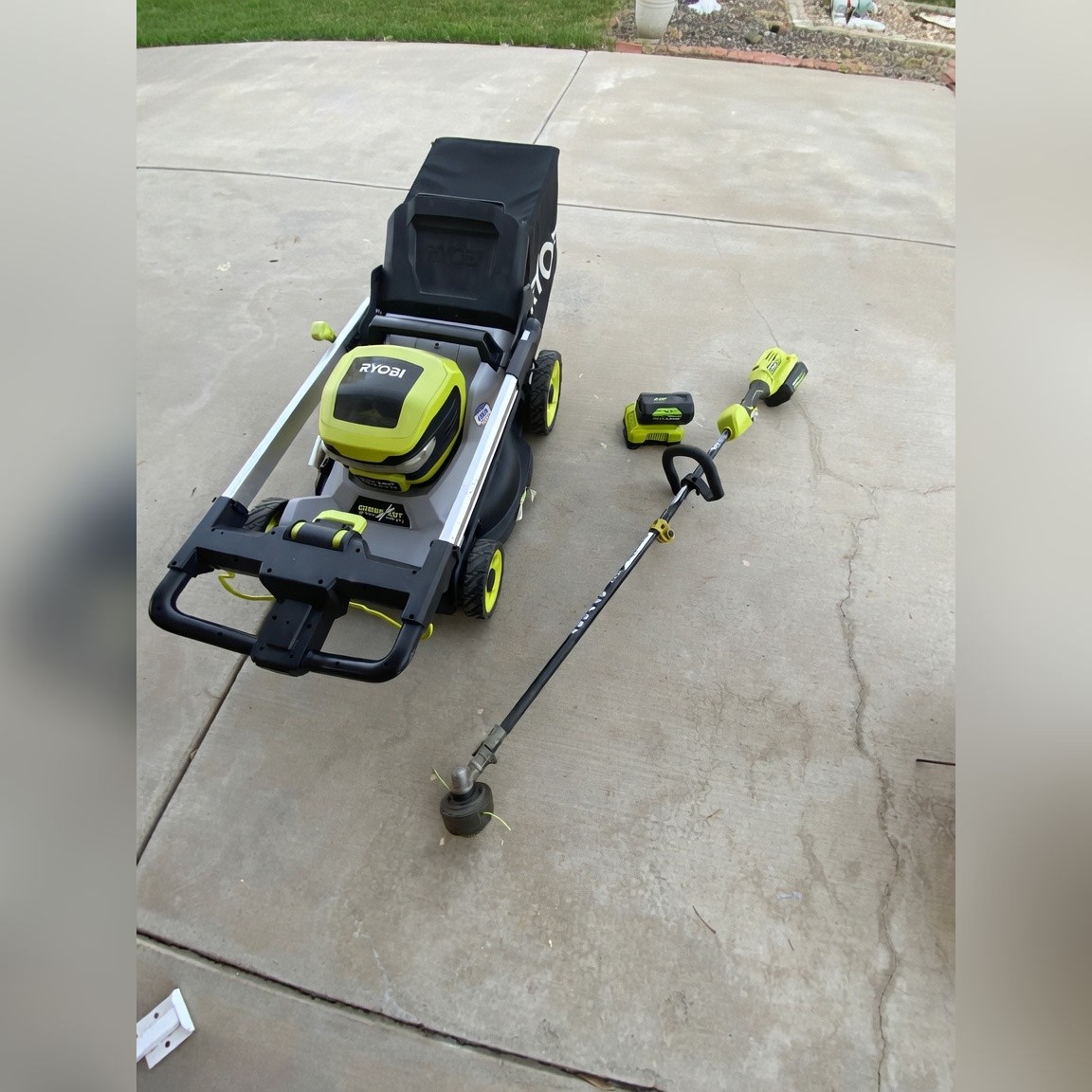 Ryobi 40V HP Brushless 21 Self-Propelled Mower with Trimmer and Batteries - Good - 8298 Daisy Ln, Riverside, CA